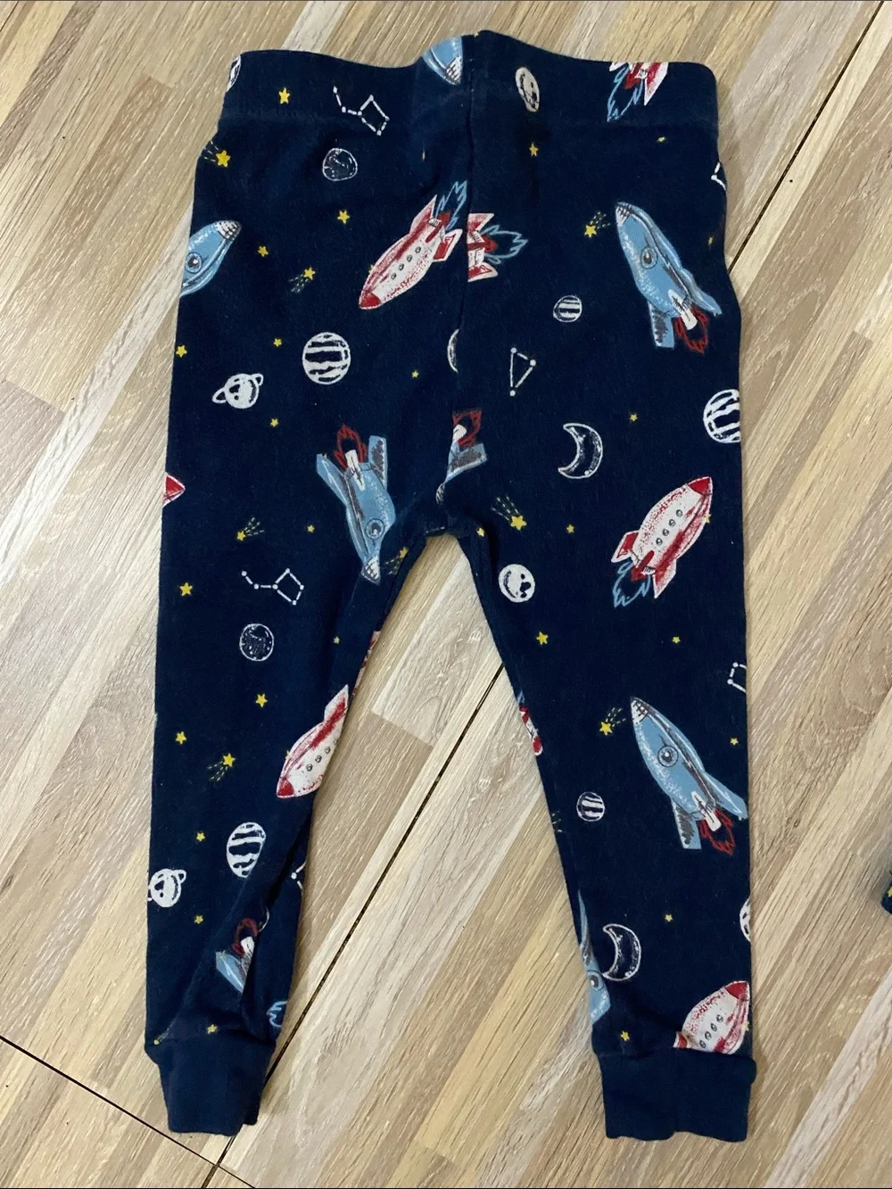 WONDER NATION Snug Fit pajama set size baby boy 18 months